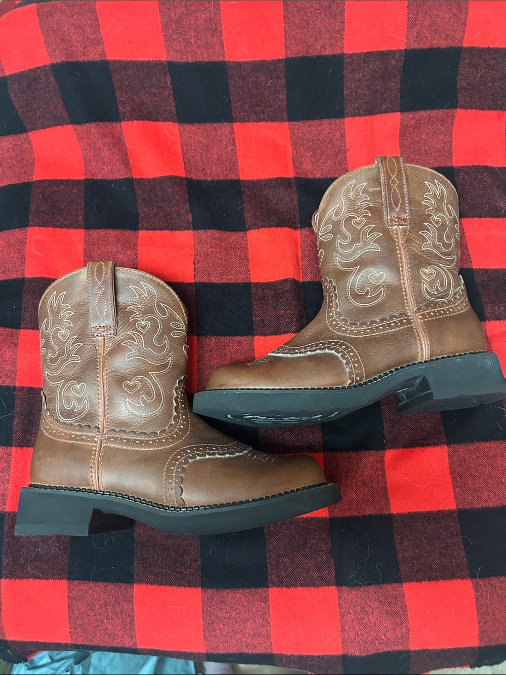 ARIAT FATBABY SADDLE BOOTS IN BROWN size 9 EUC - Picture 10 of 17
